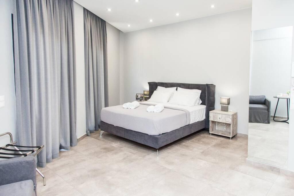 E Spacious Cornered Brand New Studio Apartment E Athens Exterior photo